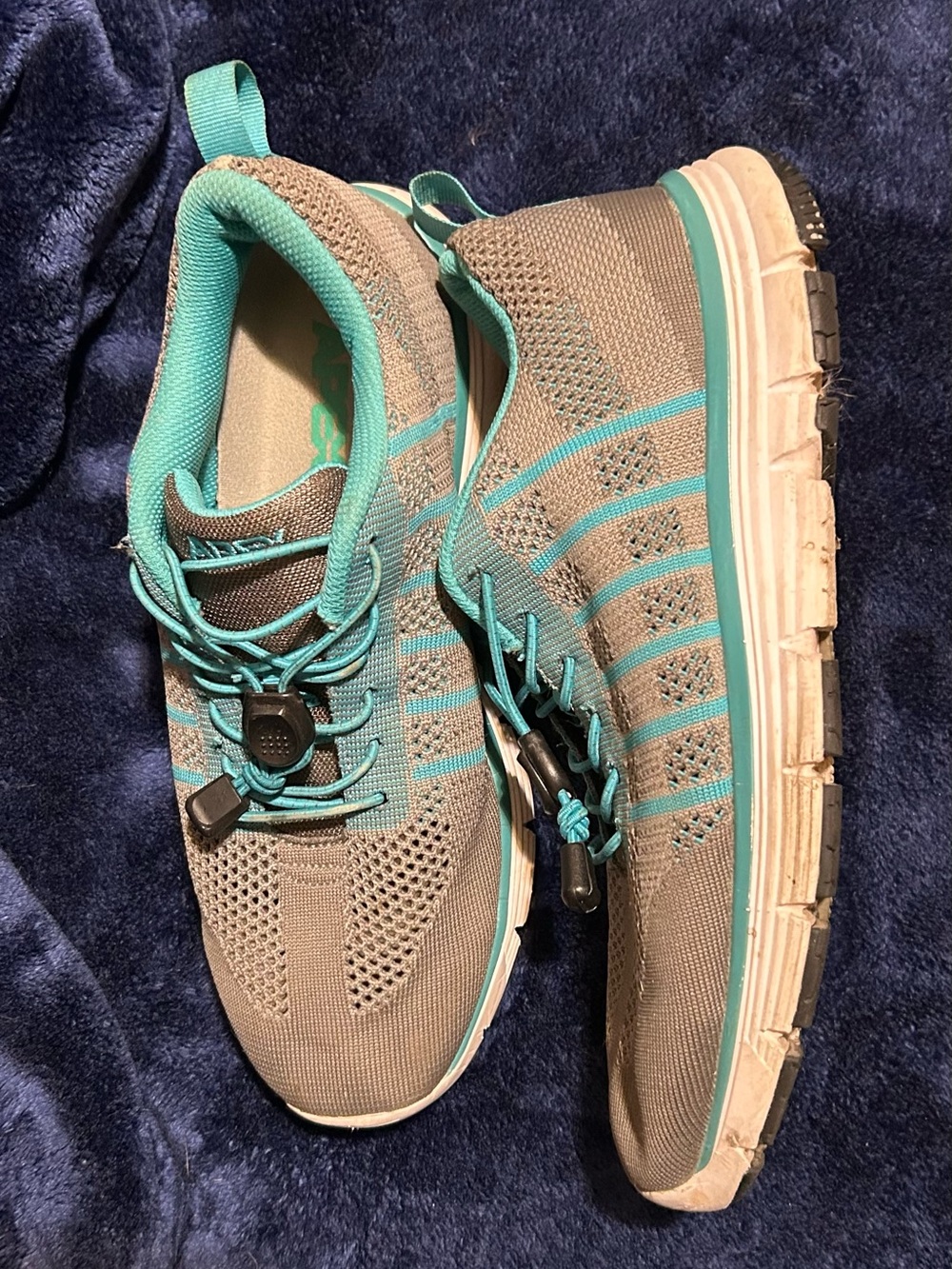 Apex Women’s Diabetic size 10 wide Gray and Teal Knit Slip-On Athletic Sneakers